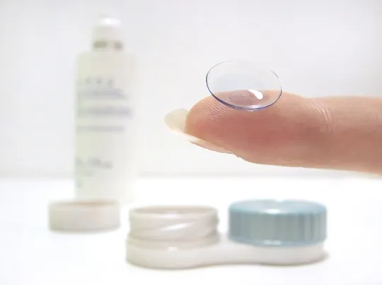 contact lense cleaning